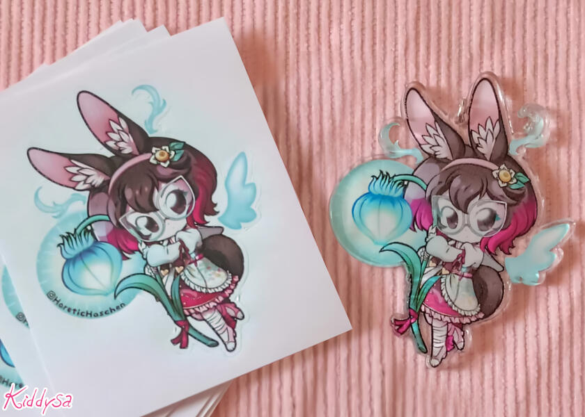 Genshinsona die-cut sticker and acrylic charm